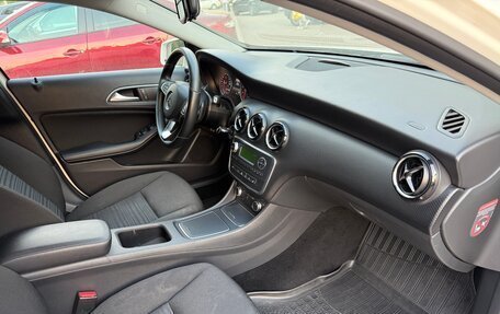 Mercedes-Benz A-Класс, 2016 год, 1 290 000 рублей, 9 фотография