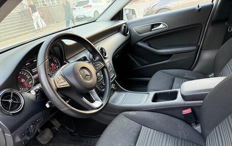 Mercedes-Benz A-Класс, 2016 год, 1 290 000 рублей, 7 фотография