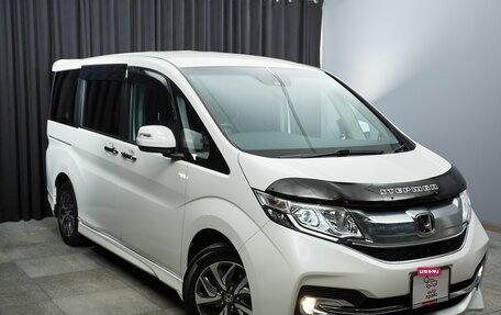Honda Stepwgn IV, 2017 год, 1 799 000 рублей, 3 фотография