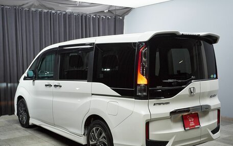 Honda Stepwgn IV, 2017 год, 1 799 000 рублей, 6 фотография