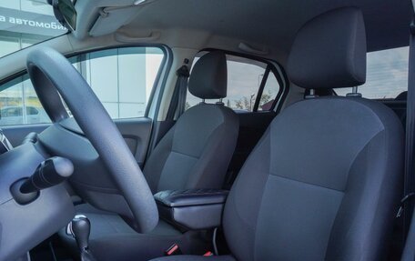 Renault Logan II, 2015 год, 914 000 рублей, 13 фотография