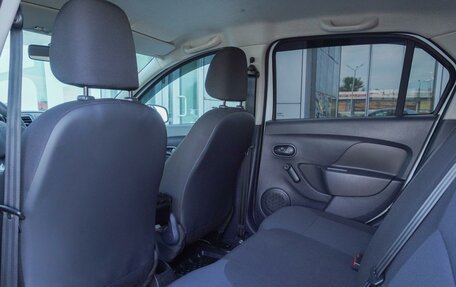 Renault Logan II, 2015 год, 914 000 рублей, 15 фотография