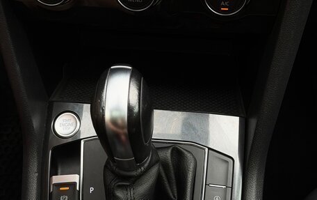 Volkswagen Tiguan II, 2018 год, 2 300 000 рублей, 11 фотография