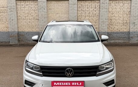 Volkswagen Tiguan II, 2018 год, 2 300 000 рублей, 4 фотография