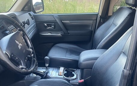 Mitsubishi Pajero IV, 2013 год, 2 200 000 рублей, 4 фотография