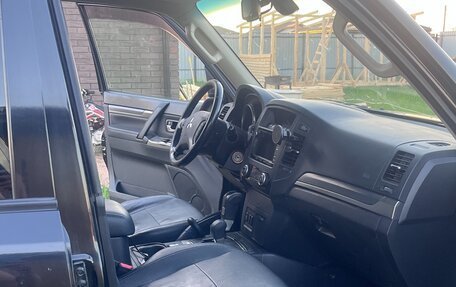 Mitsubishi Pajero IV, 2013 год, 2 200 000 рублей, 5 фотография
