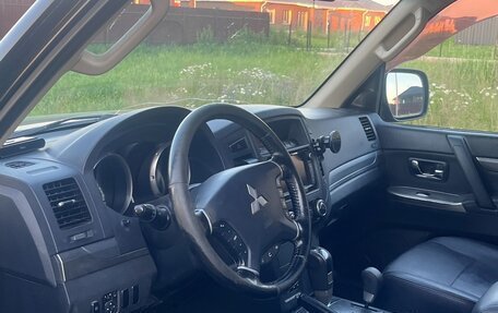 Mitsubishi Pajero IV, 2013 год, 2 200 000 рублей, 3 фотография