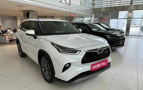 Toyota Highlander, 2026 год, 5 799 000 рублей, 2 фотография