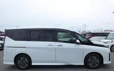Nissan Serena, 2023 год, 2 310 300 рублей, 3 фотография