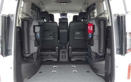 Nissan Serena, 2023 год, 2 310 300 рублей, 6 фотография