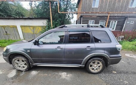 Mitsubishi Outlander III рестайлинг 3, 2005 год, 600 000 рублей, 7 фотография