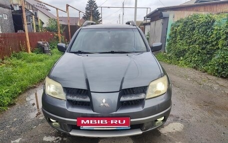 Mitsubishi Outlander III рестайлинг 3, 2005 год, 600 000 рублей, 2 фотография