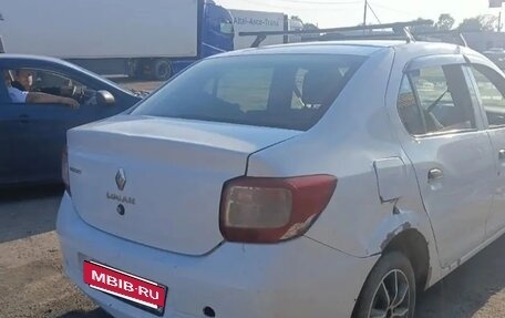 Renault Logan II, 2017 год, 600 000 рублей, 3 фотография