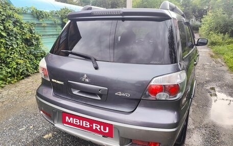 Mitsubishi Outlander III рестайлинг 3, 2005 год, 600 000 рублей, 5 фотография