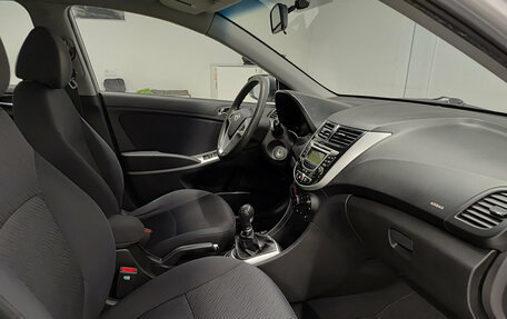 Hyundai Solaris II рестайлинг, 2013 год, 775 000 рублей, 13 фотография