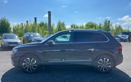 Volkswagen Tiguan II, 2018 год, 2 509 700 рублей, 2 фотография