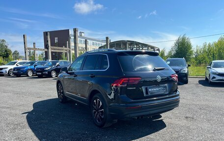Volkswagen Tiguan II, 2018 год, 2 509 700 рублей, 3 фотография
