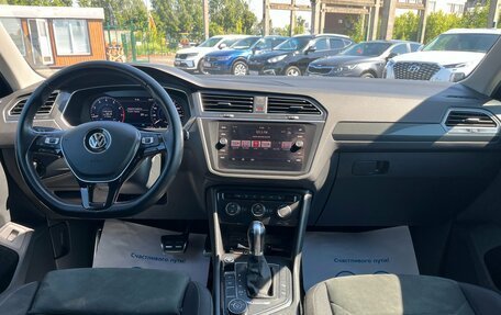 Volkswagen Tiguan II, 2018 год, 2 509 700 рублей, 12 фотография