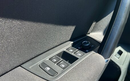 Volkswagen Tiguan II, 2018 год, 2 509 700 рублей, 26 фотография