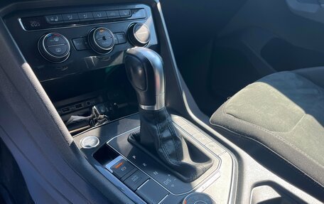 Volkswagen Tiguan II, 2018 год, 2 509 700 рублей, 29 фотография