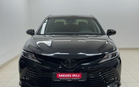 Toyota Camry, 2019 год, 3 272 000 рублей, 2 фотография