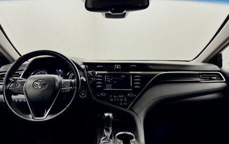 Toyota Camry, 2019 год, 3 272 000 рублей, 18 фотография