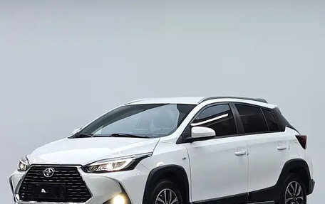 Toyota Yaris XP150 рестайлинг, 2022 год, 1 490 000 рублей, 1 фотография
