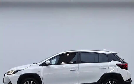 Toyota Yaris XP150 рестайлинг, 2022 год, 1 490 000 рублей, 2 фотография
