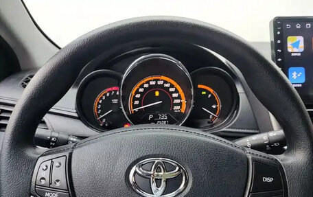 Toyota Yaris XP150 рестайлинг, 2022 год, 1 490 000 рублей, 9 фотография