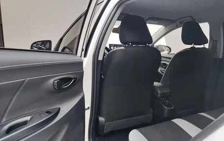 Toyota Yaris XP150 рестайлинг, 2022 год, 1 490 000 рублей, 13 фотография