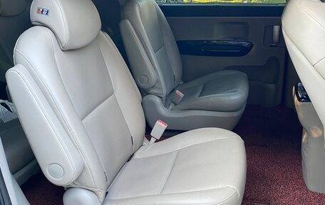 KIA Carnival III, 2018 год, 2 800 000 рублей, 9 фотография