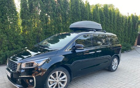 KIA Carnival III, 2018 год, 2 800 000 рублей, 6 фотография