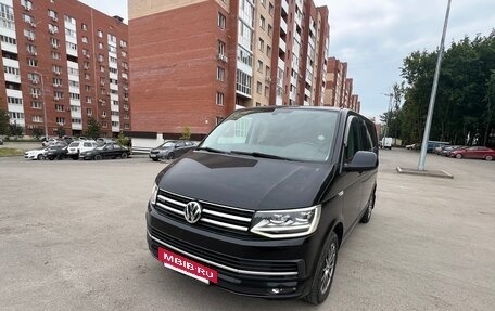 Volkswagen Multivan T6 рестайлинг, 2016 год, 4 100 000 рублей, 7 фотография