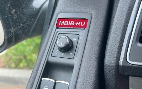 Volkswagen Multivan T6 рестайлинг, 2016 год, 4 100 000 рублей, 15 фотография