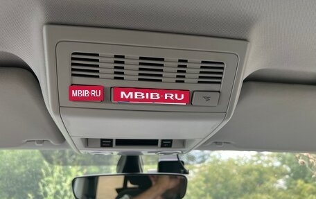 Volkswagen Multivan T6 рестайлинг, 2016 год, 4 100 000 рублей, 17 фотография