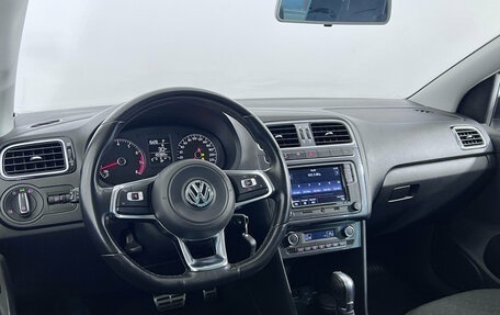 Volkswagen Polo VI (EU Market), 2018 год, 1 250 000 рублей, 10 фотография