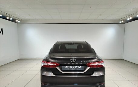 Toyota Camry, 2018 год, 2 799 000 рублей, 6 фотография