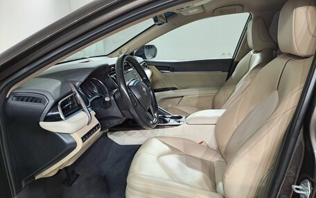 Toyota Camry, 2018 год, 2 799 000 рублей, 14 фотография