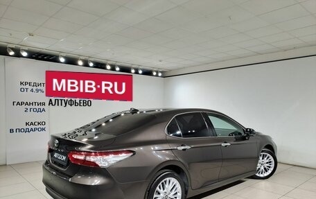 Toyota Camry, 2018 год, 2 799 000 рублей, 5 фотография
