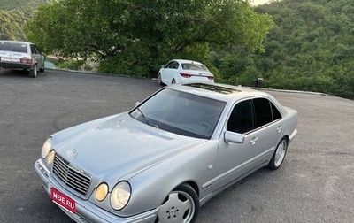 Mercedes-Benz E-Класс, 1999 год, 900 000 рублей, 1 фотография