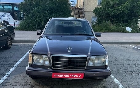 Mercedes-Benz E-Класс, 1993 год, 175 000 рублей, 1 фотография