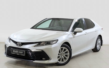 Toyota Camry, 2021 год, 3 350 000 рублей, 1 фотография