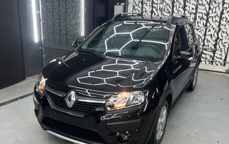 Renault Sandero II рестайлинг, 2015 год, 1 100 000 рублей, 2 фотография