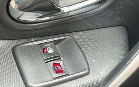 Renault Sandero II рестайлинг, 2015 год, 1 100 000 рублей, 10 фотография