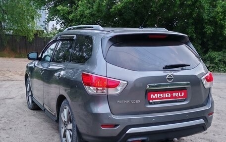Nissan Pathfinder, 2015 год, 1 700 000 рублей, 5 фотография