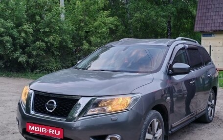 Nissan Pathfinder, 2015 год, 1 700 000 рублей, 3 фотография