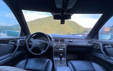 Mercedes-Benz E-Класс, 1999 год, 900 000 рублей, 7 фотография