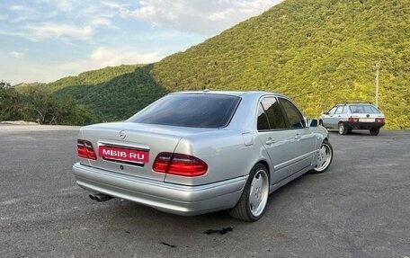 Mercedes-Benz E-Класс, 1999 год, 900 000 рублей, 5 фотография