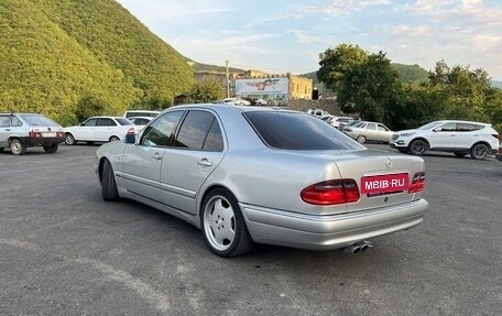 Mercedes-Benz E-Класс, 1999 год, 900 000 рублей, 6 фотография