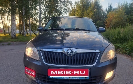 Skoda Fabia II, 2013 год, 590 000 рублей, 2 фотография